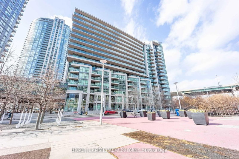 home for lease on 1364-209 Fort York Boulevard