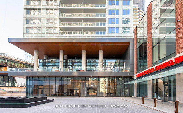 1507 - 17 Bathurst Street