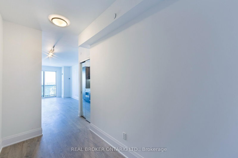 1904 - 101 Erskine Ave, Toronto, M4P 1Y5 | Image 3
