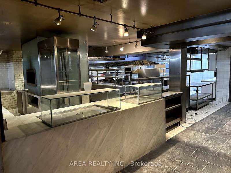 2472 Yonge St, Toronto, M4P 2H5 | Image 2