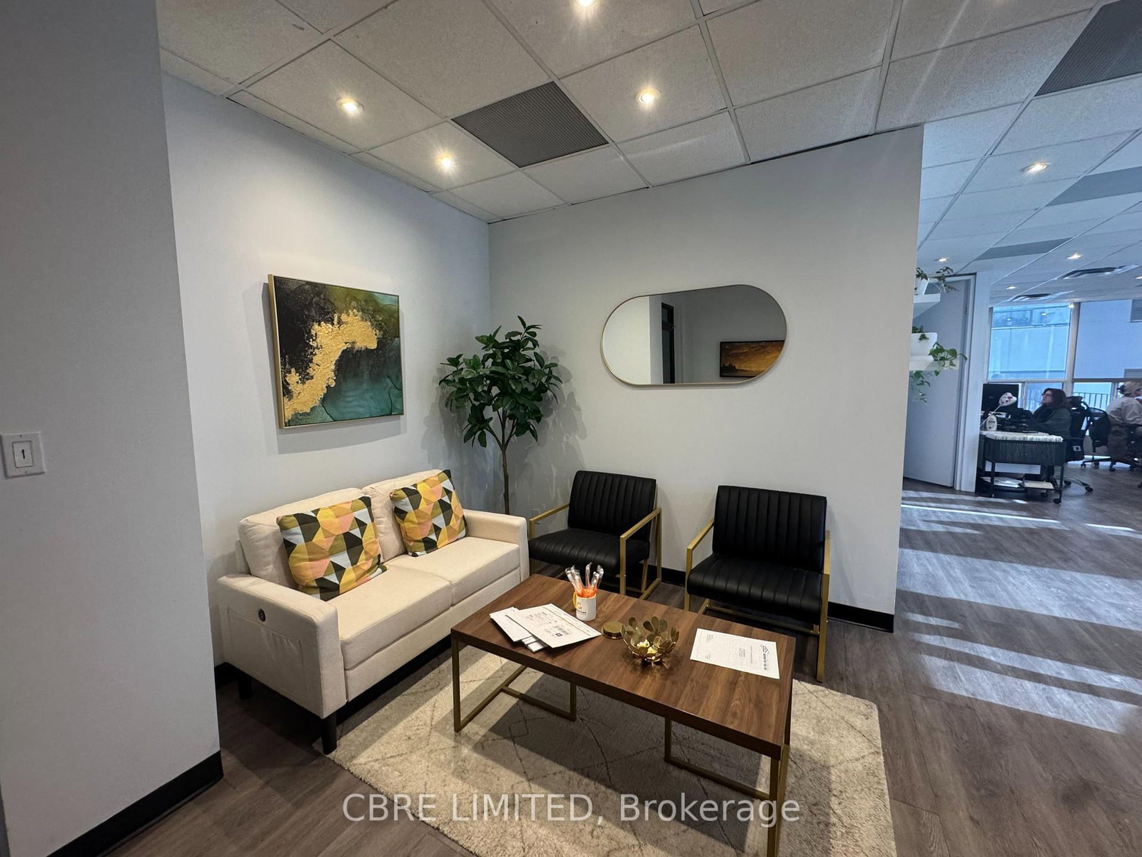 2171 Avenue Road, Unit Unit 105 - Photo 2