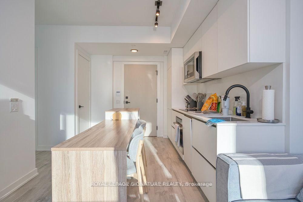 327 king Street W, Unit 1408 - Photo 10