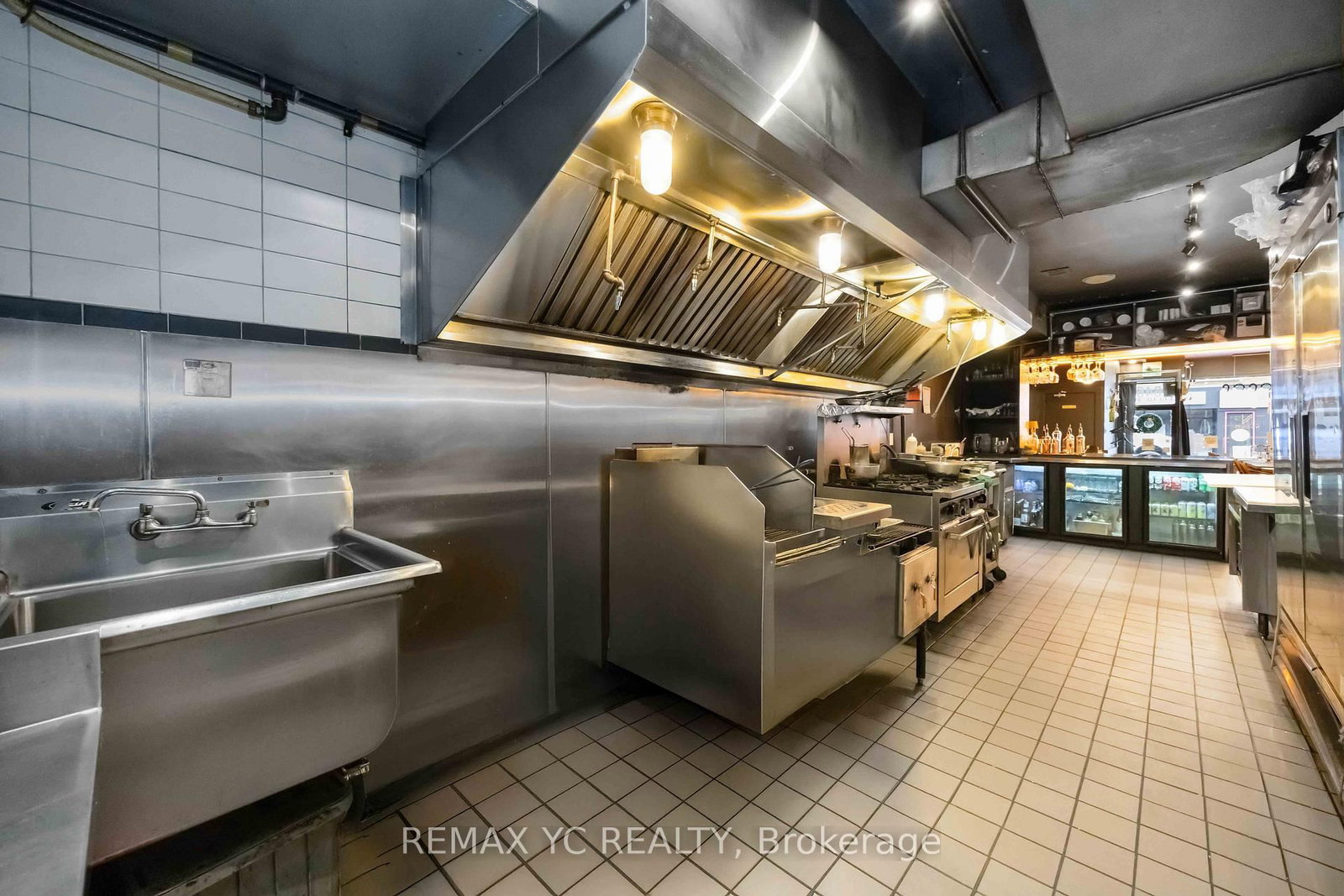 646 Queen Street W - Photo 14