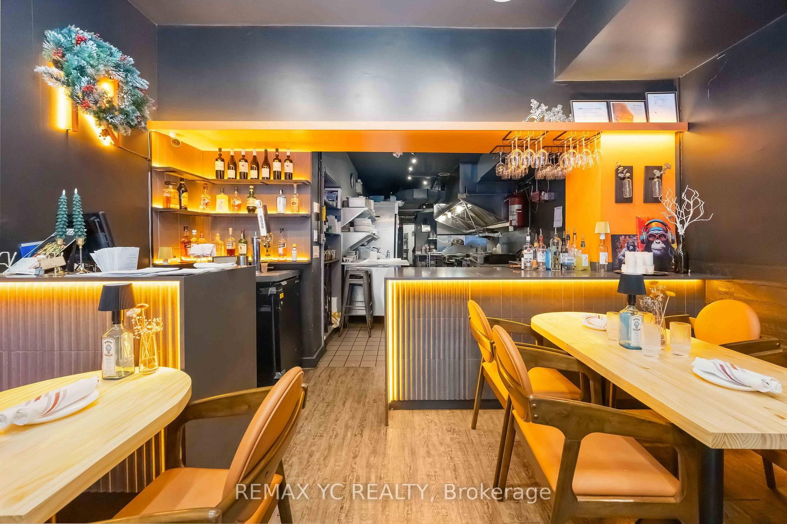 646 Queen Street W - Photo 6