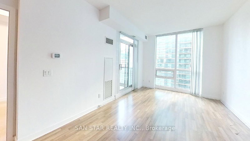 home for lease on 2209-12 Yonge Street