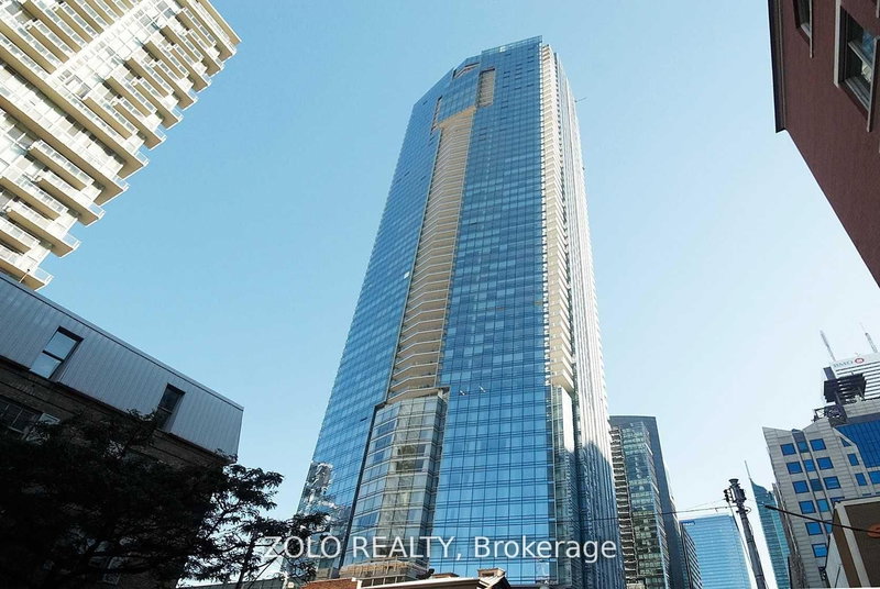 180 University Ave #5505, Toronto, Ontario