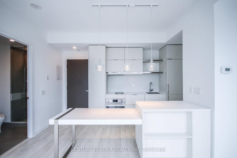 1913 - 197 Yonge St, Toronto, M5B 0C1 | Image 3