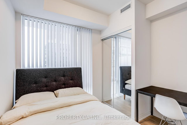 4127 - 28 Widmer Street