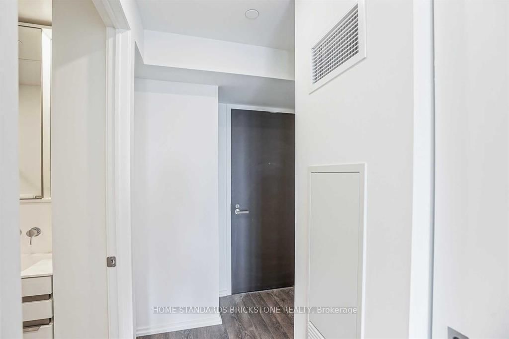 197 yonge Street, Unit 4404 - Photo 2