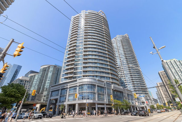 2611 - 218 Queens Quay W