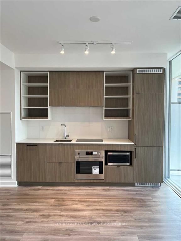 514 - 20 Edward St, Toronto, M5G 1C9 | Image 3