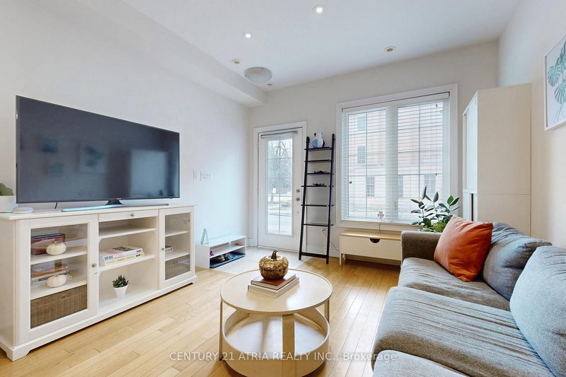 76 Hargrave Lane, Toronto, M4N 0A4 | Image 3