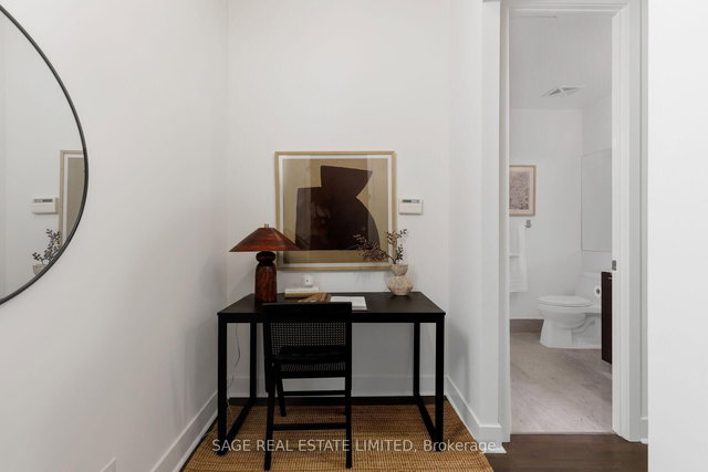 516 - 399 Adelaide Street W