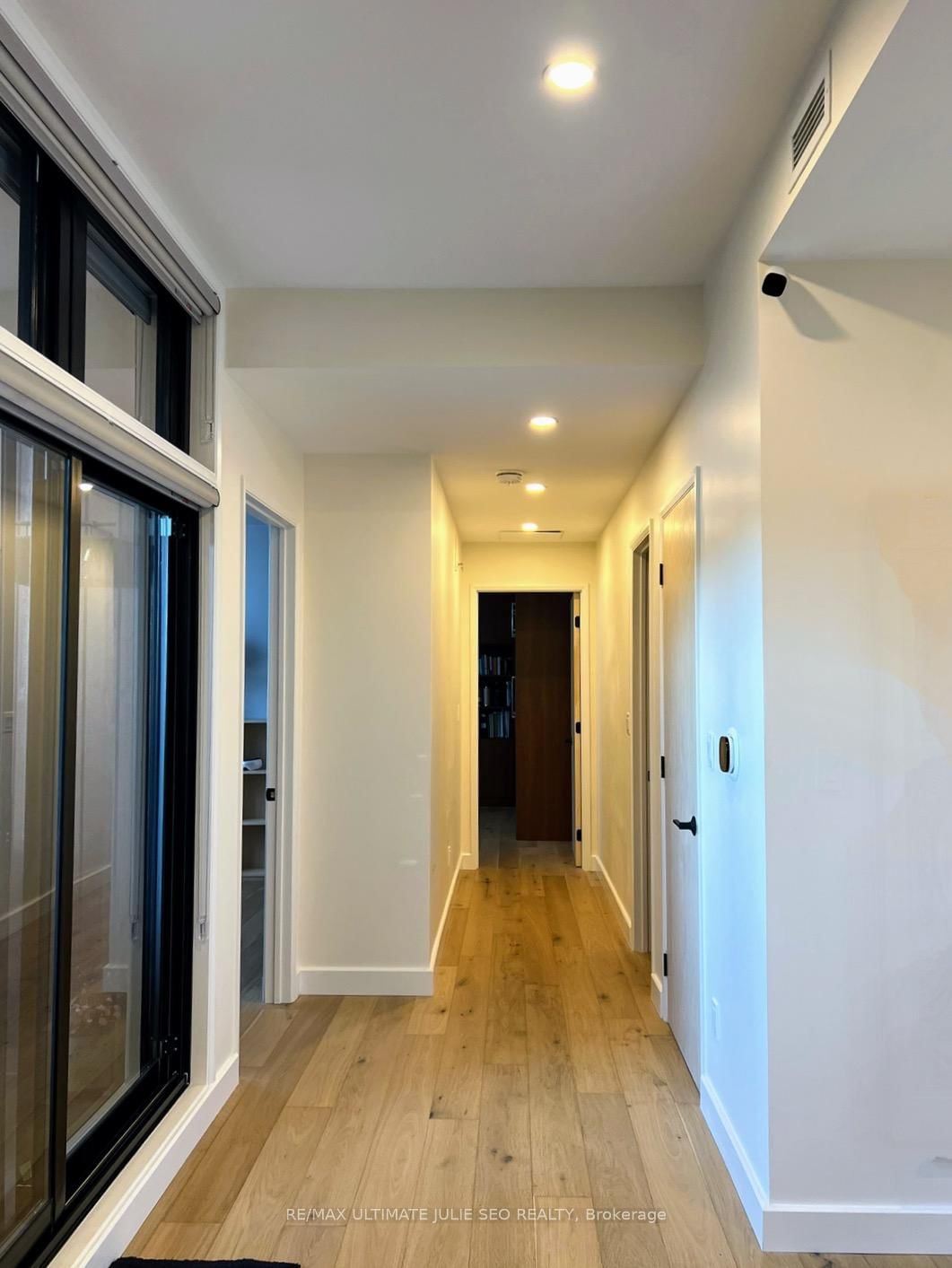 172 Harbord Street - Photo 8