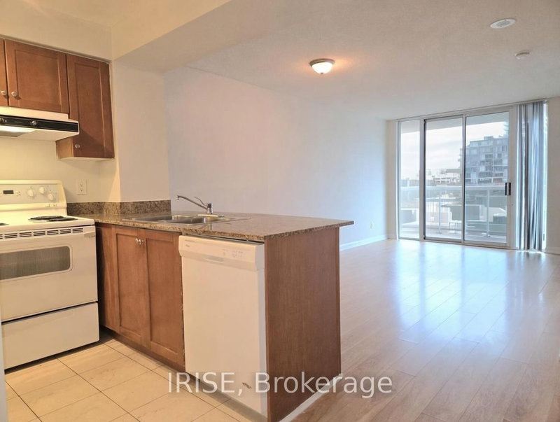 home for lease on 859-313 Richmond Street E