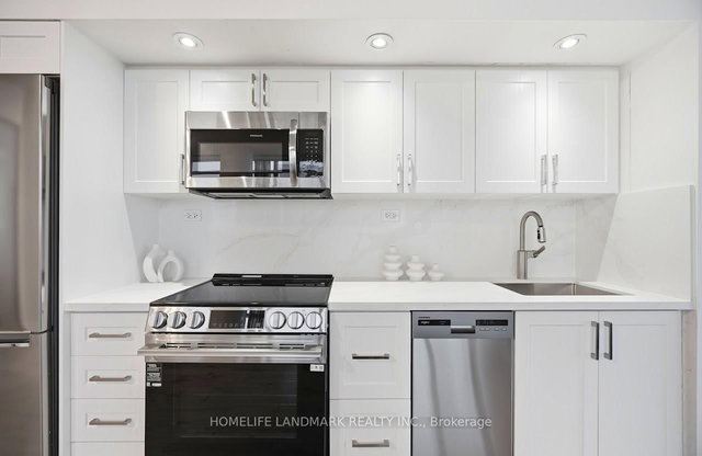 4009 - 25 Capreol Court