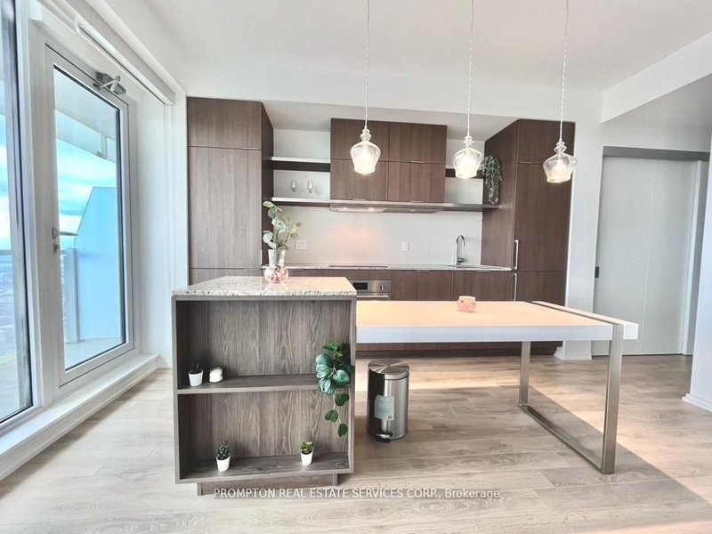 5303 - 197 Yonge St, Toronto, M5B 0C1 | Image 3