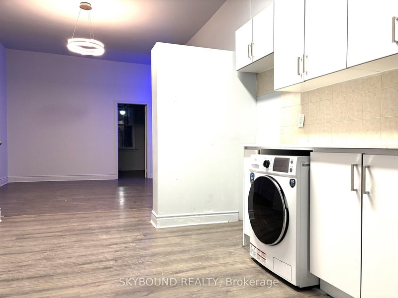 2A - 527 Queen St W, Toronto, M5V 2B4 | Image 2