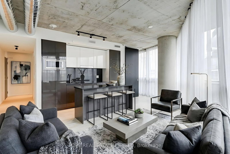 811 - 21 Lawren Harris Sq, Toronto, M5A 1H7 | Image 2