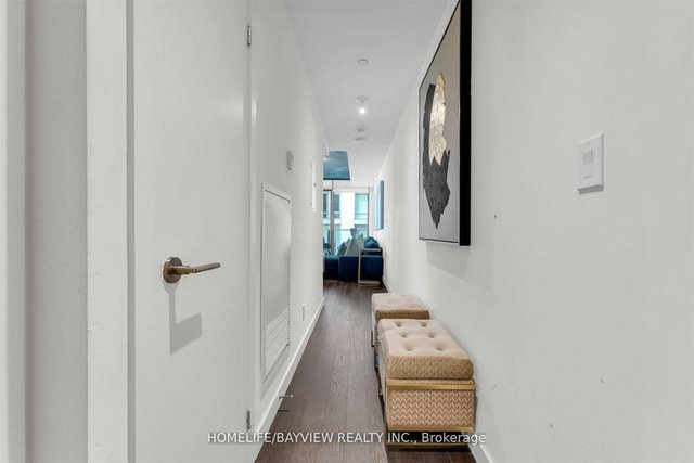 909 - 111 Bathurst Street