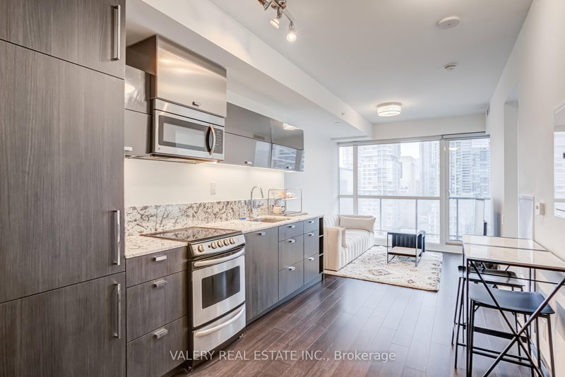 1806 - 290 Adelaide St W, Toronto, M5V 1P6 | Image 3