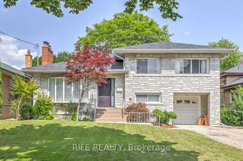 home for lease on 387 Willowdale Avenue