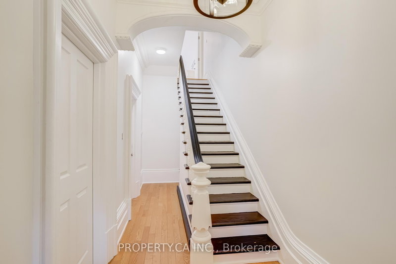 Upper - 21 D'arcy St, Toronto, M5T 1J8 | Image 2