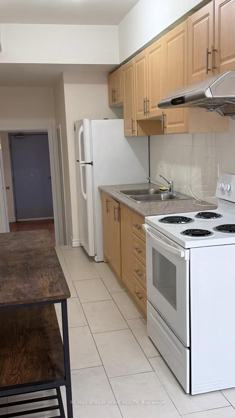 301 - 413 Spadina Ave, Toronto, M5T 2G6 | Image 2