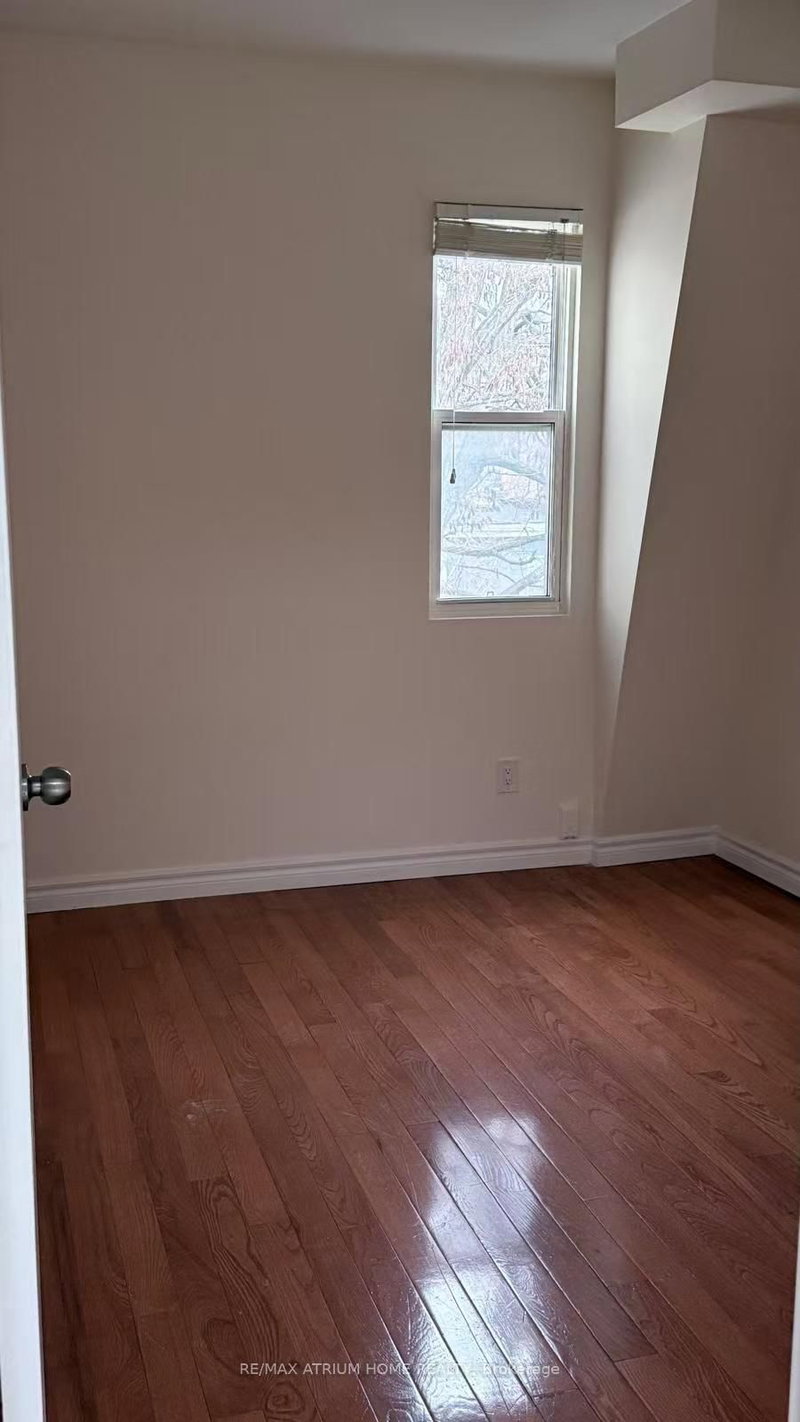 301 - 413 Spadina Ave, Toronto, M5T 2G6 | Image 3