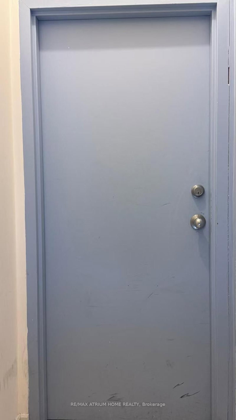 201 - 413 Spadina Ave, Toronto, M5T 2G6 | Image 2