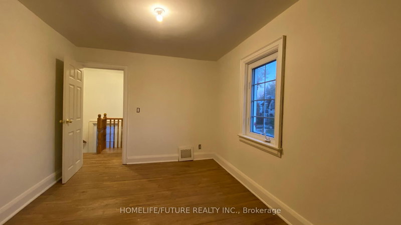 192 Parkview Ave, Toronto, M2N 3Y8 | Image 2