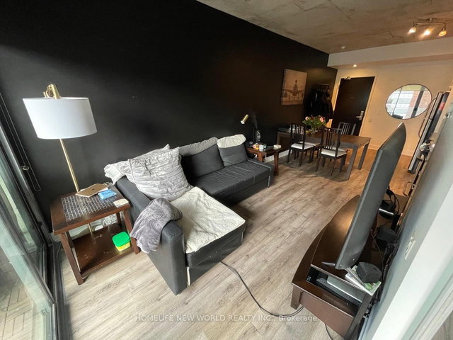 401 - 650 King Street