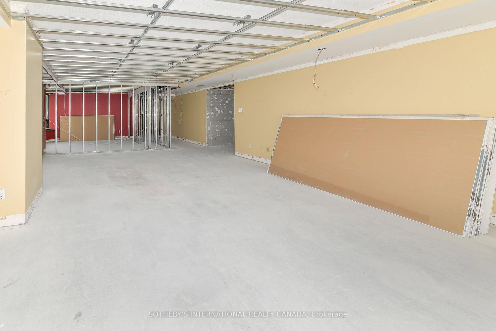 Listing Image 7