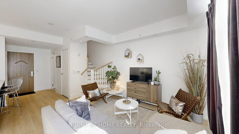 TH-112 - 25 Malcolm Rd, Toronto, M4G 0C1 | Image 2