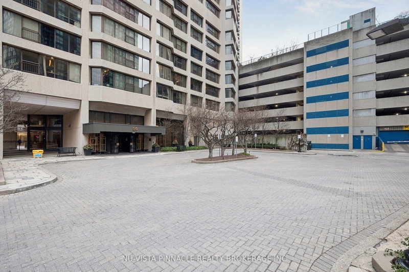 1418 - 55 Harbour Sq, Toronto, M5J 2L1 | Image 3