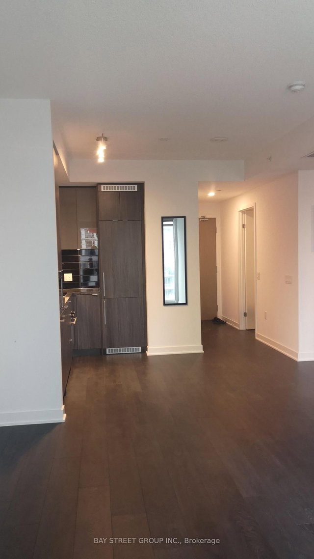 1103 - 125 Blue Jays Way