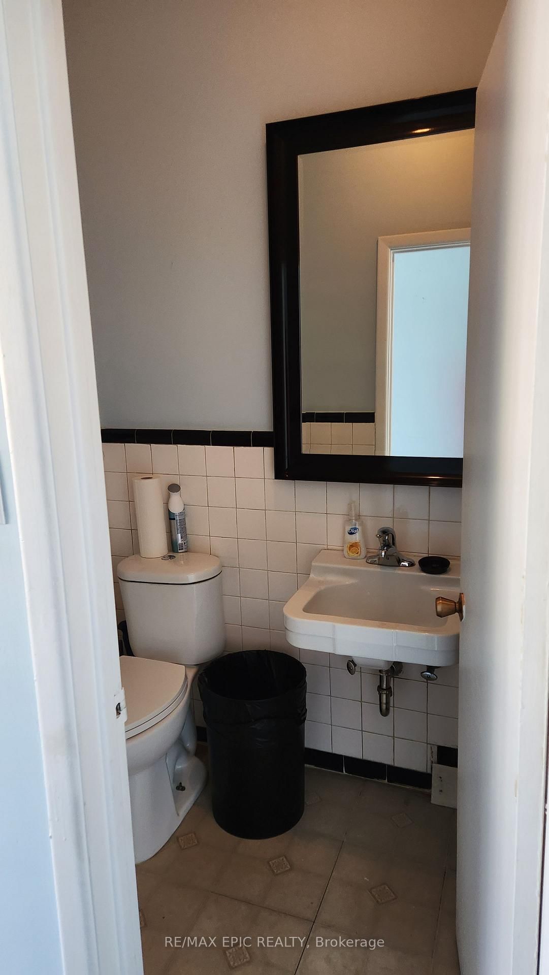 329 St George Street, Unit 1 - Photo 7