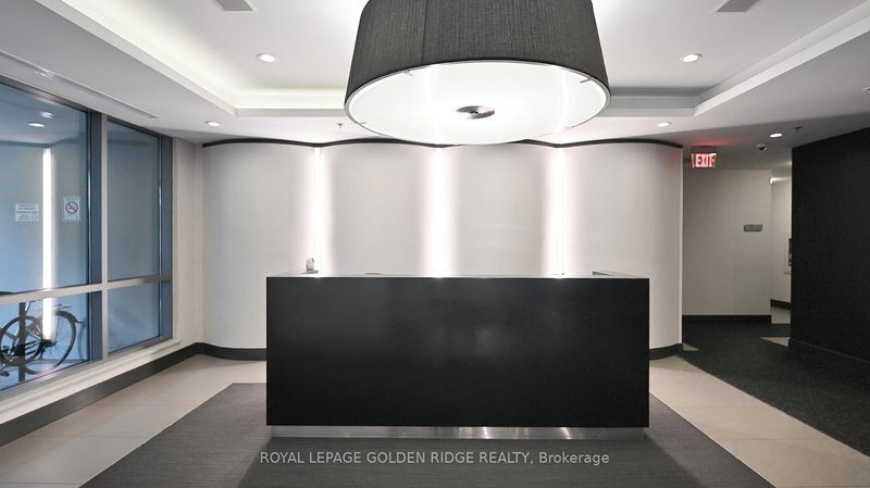 224 - 377 Madison Ave, Toronto, M4V 3E1 | Image 2