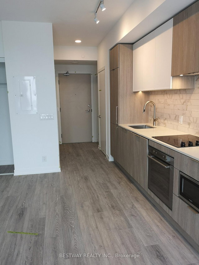 1611 - 2020 Bathurst Street