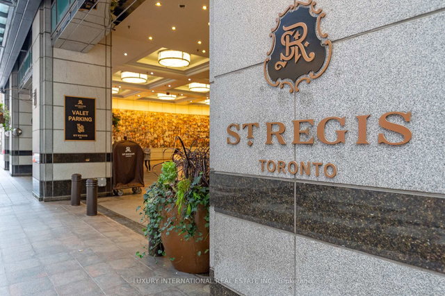 3906 - 311 Bay Street