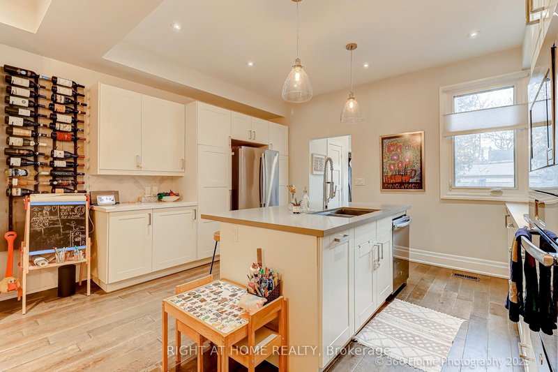 529 Dupont St, Toronto, M6G 1Y8 | Image 3