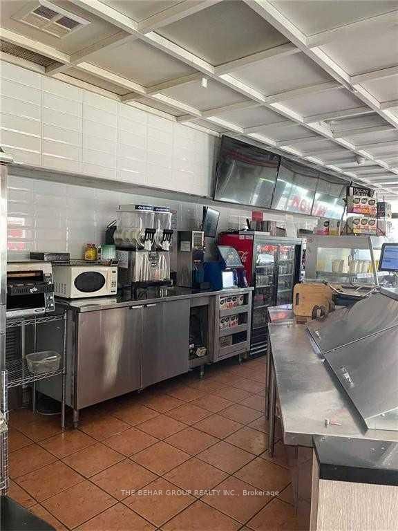 5926 Yonge St, Toronto, M2M 3V7 | Image 3