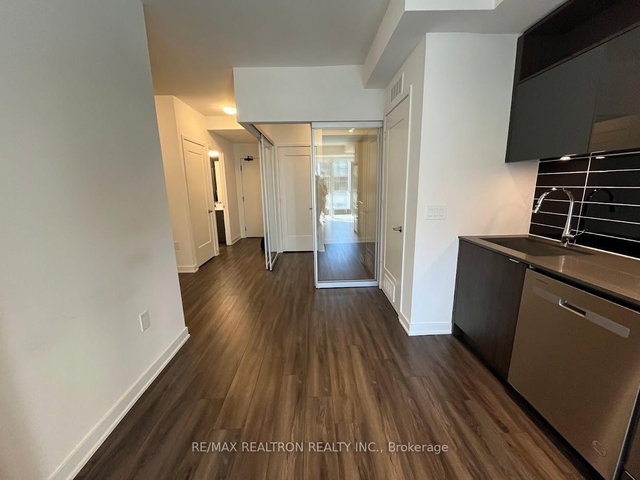 618 SE - 60 Princess Street