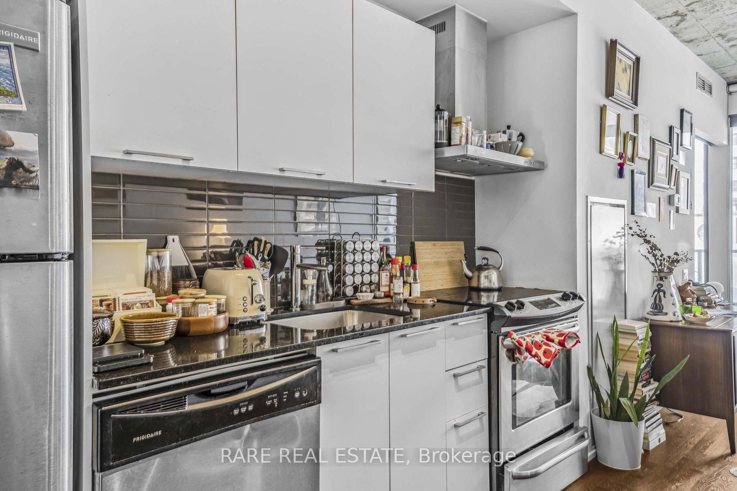 650 King Street W • #701 • Toronto, ON photo 16