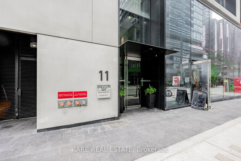 2404 - 11 Charlotte Street