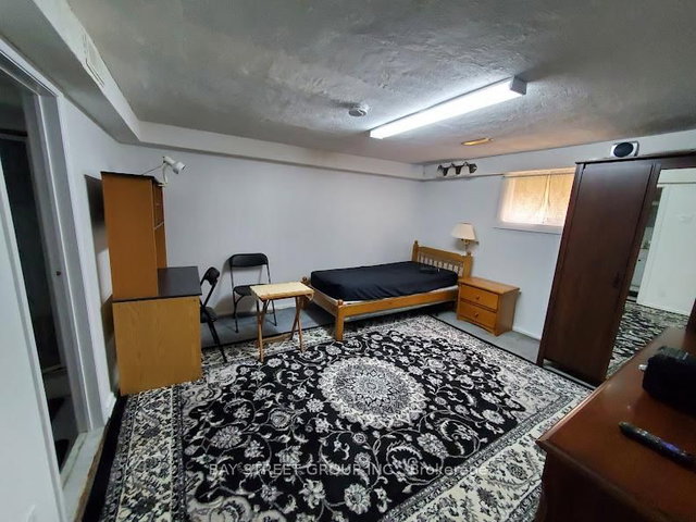 Lower - 73 Regatta Crescent