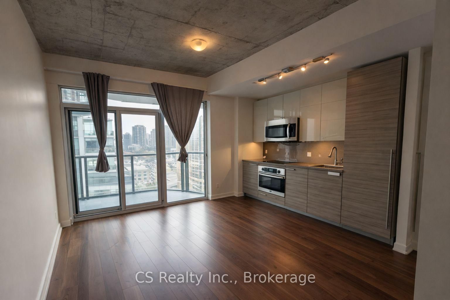 210 Simcoe Street, Unit 1503