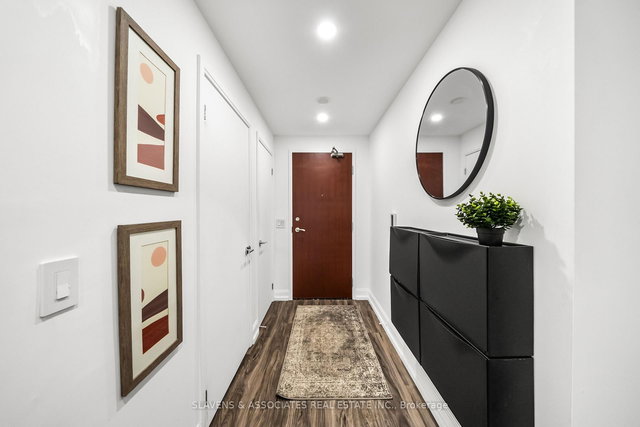 2303 - 2181 Yonge Street