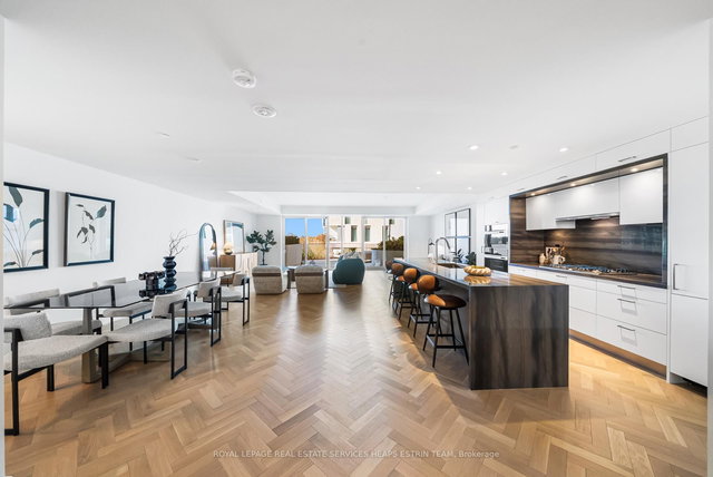 213 - 155 Merchants' Wharf