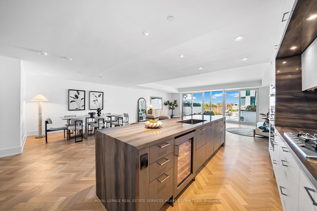 213 - 155 Merchants' Wharf